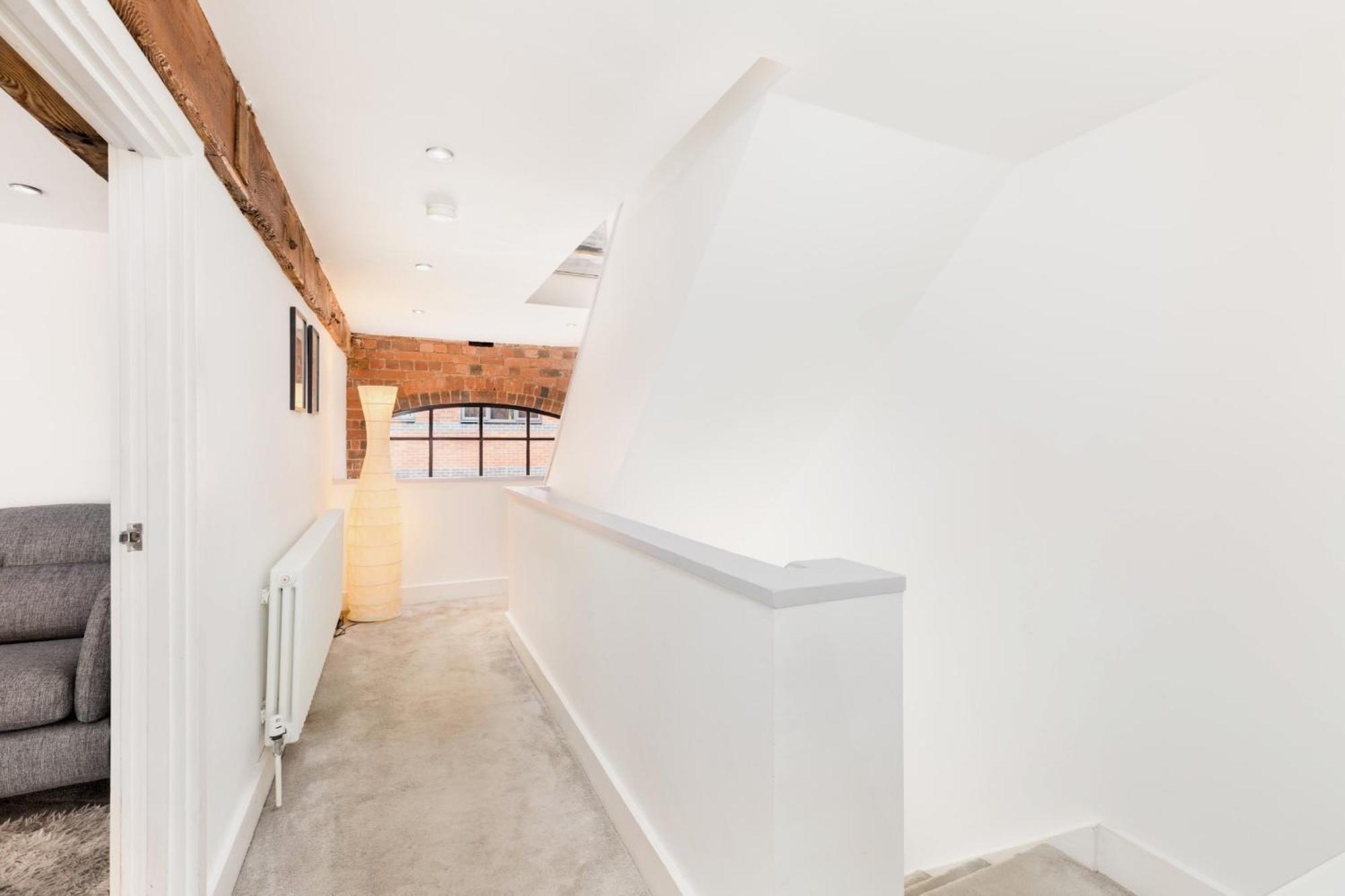 High End Luxury Townhouse In Jq, 4 Bedrooms, Flat Screen Tv In All Rooms, Free Parking, Near Birmingham City Centre Deposit Required Экстерьер фото
